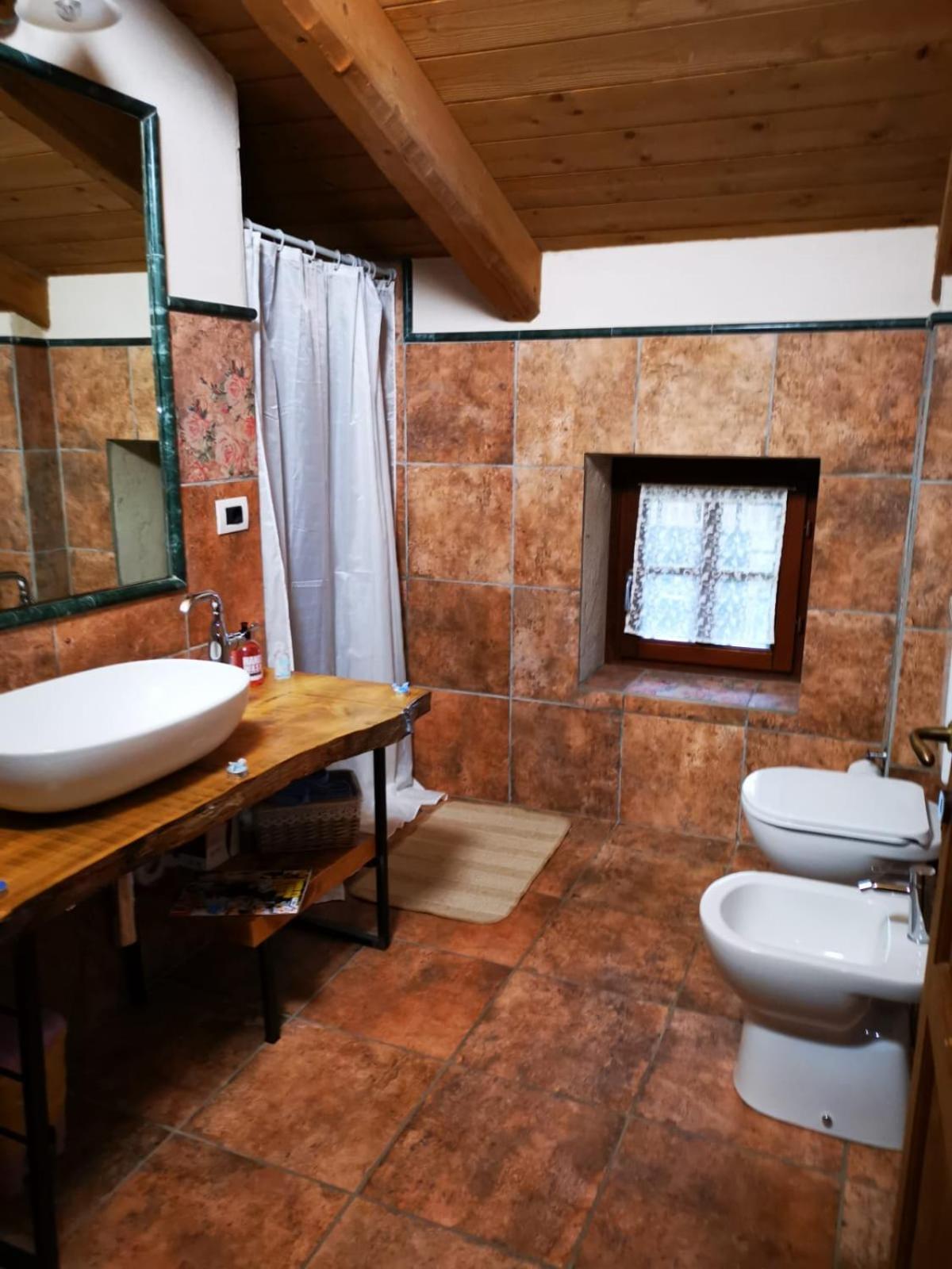 Agriturismo Magnarosa Villa Barge Oda fotoğraf