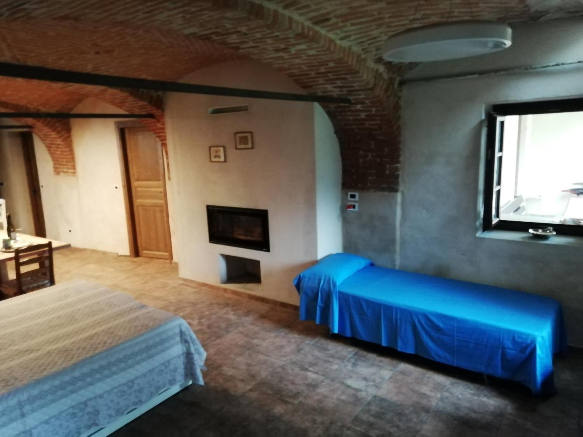Agriturismo Magnarosa Villa Barge Oda fotoğraf